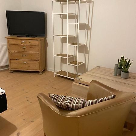 Vaerelse Med Eget Kokken Og Bad Apartamento Esbjerg Exterior foto