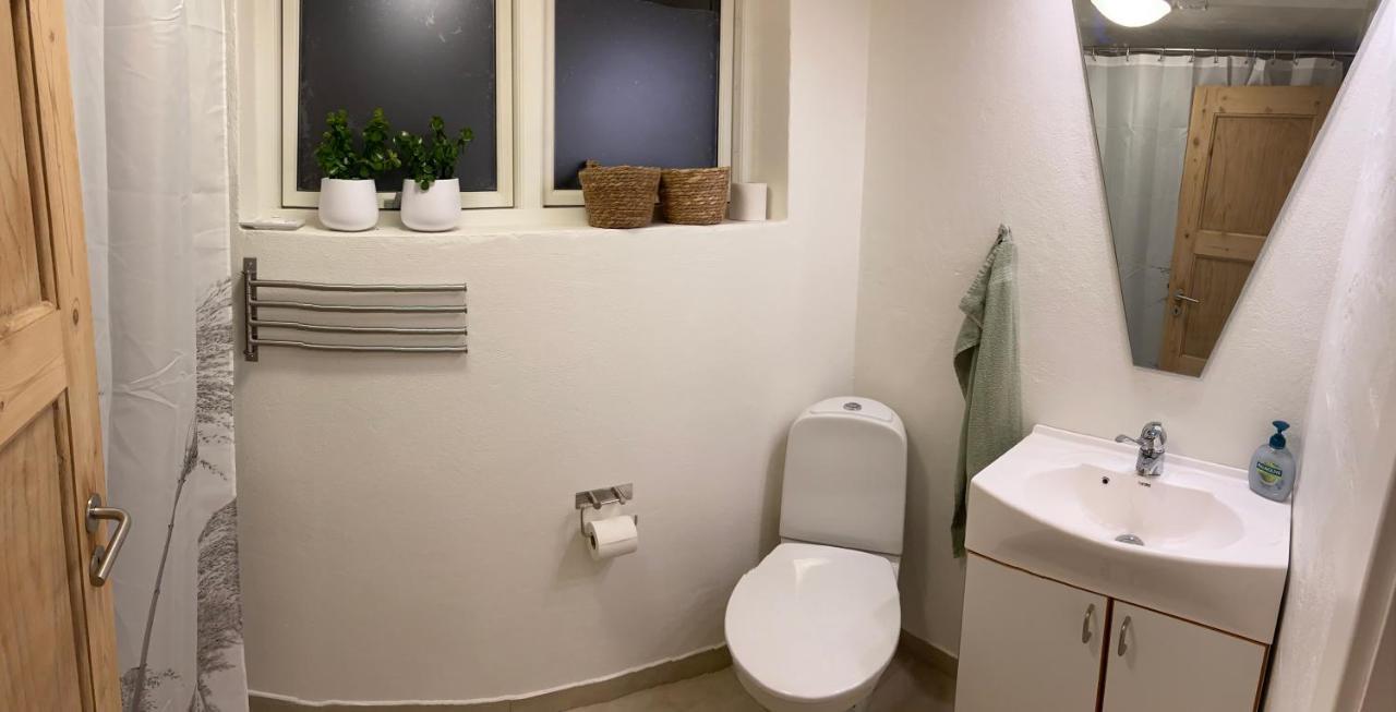 Vaerelse Med Eget Kokken Og Bad Apartamento Esbjerg Exterior foto